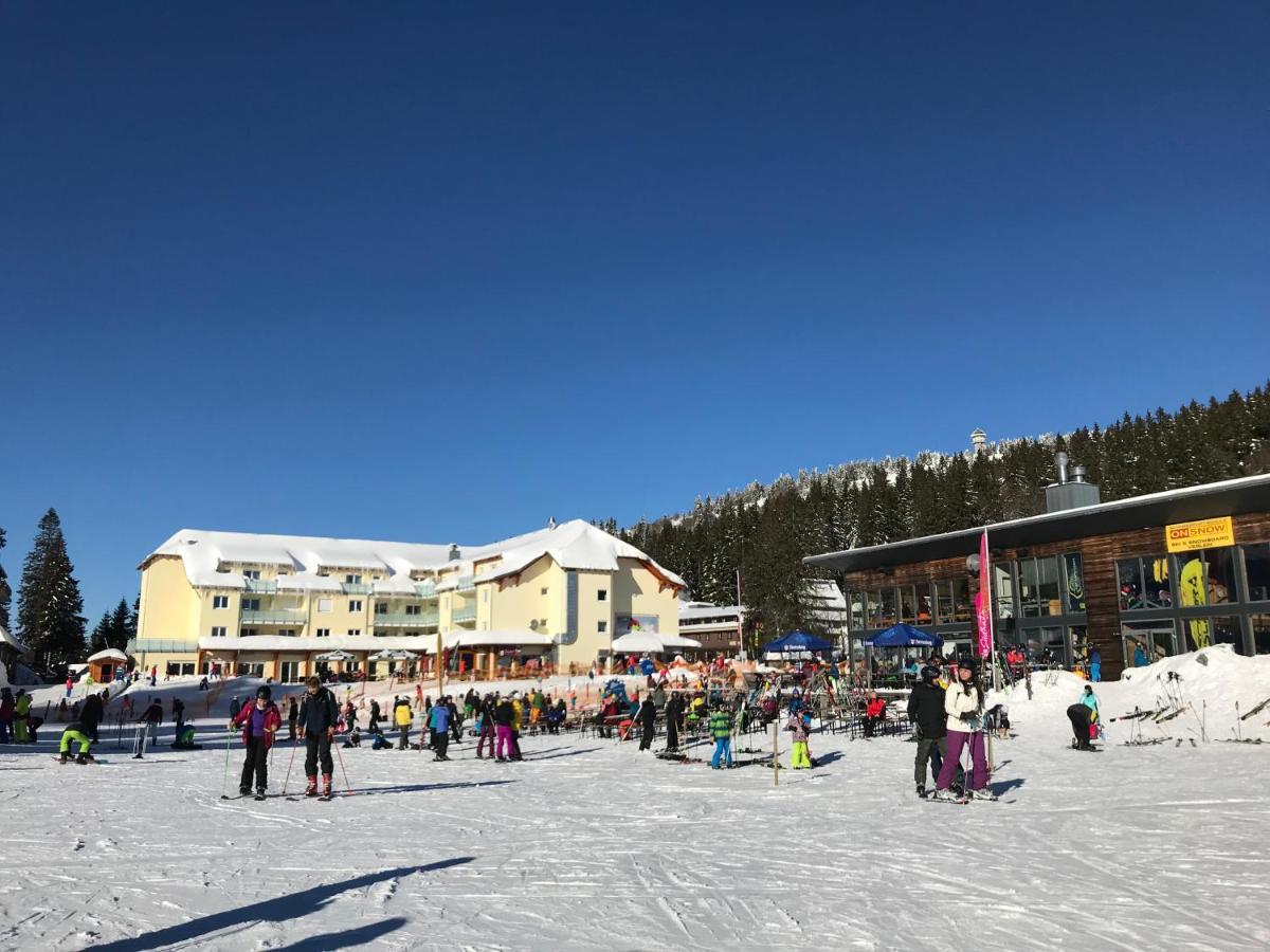 Ferienwohnung Feldberg Mit Whirlpool Direkt An Der Skipiste Extérieur photo