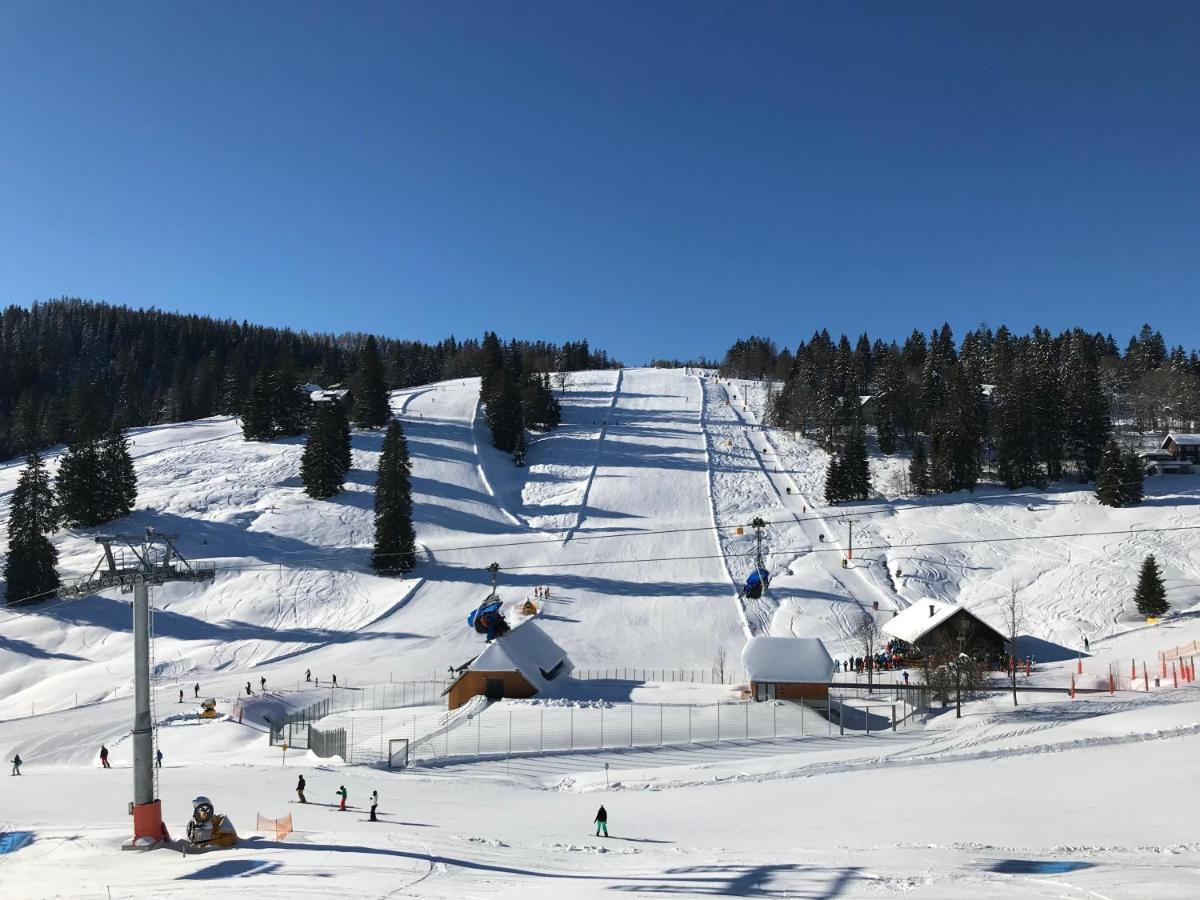 Ferienwohnung Feldberg Mit Whirlpool Direkt An Der Skipiste Extérieur photo